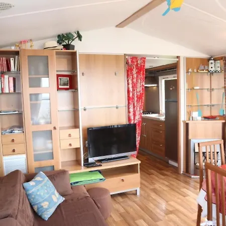Ferienhaus Mobil-home Fouras, 3 Pieces, 4 Personnes - Fr-1-709-28 *